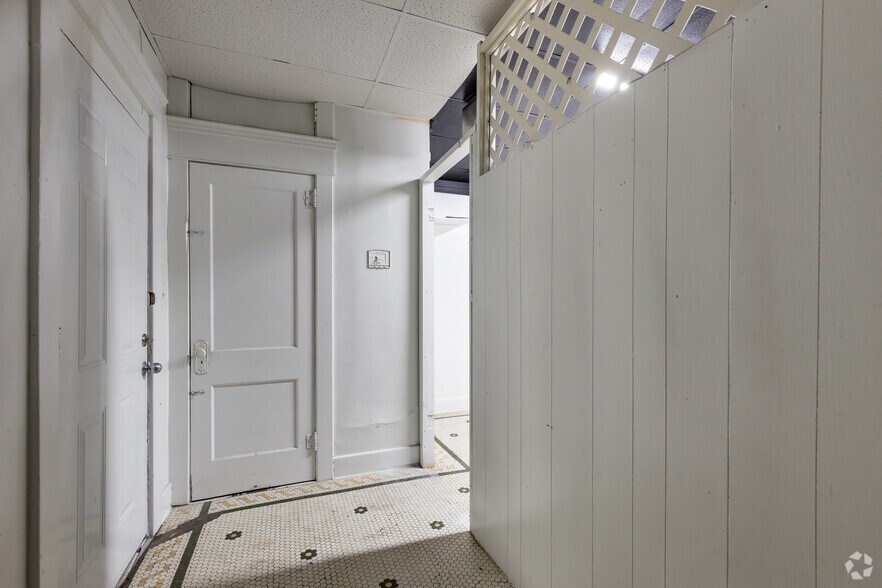 More Photos Of 244 E Graves Ave, Orange City Apartments For Sale