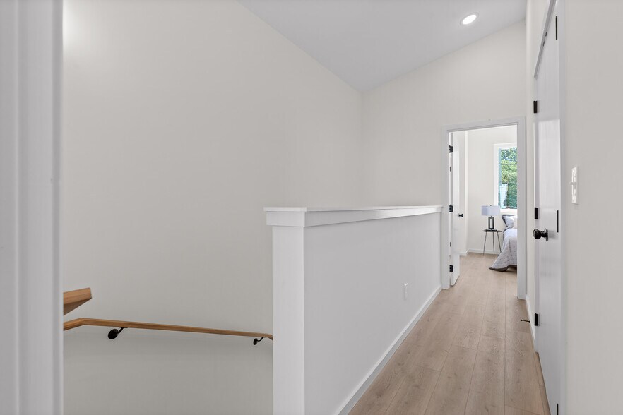 More Photos Of 1602 N Central St, Knoxville Apartments For Sale