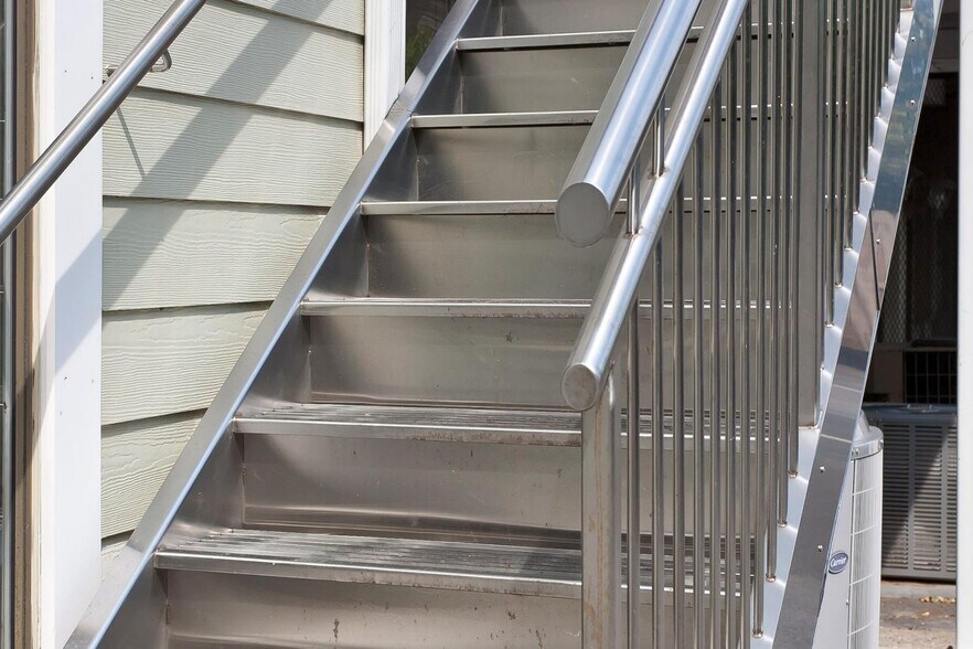 More Photos Of 1330 Post Rd E, Westport Storefront For Lease