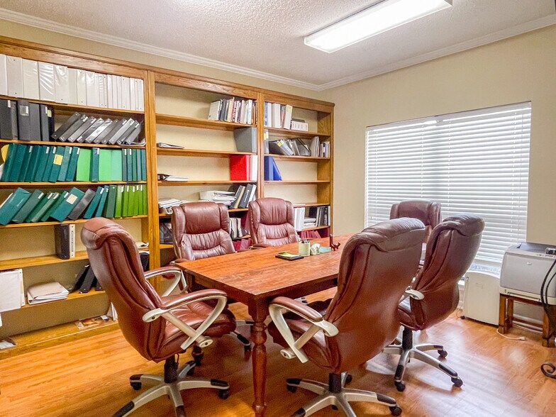 More Photos Of 5525 Superior Dr, Baton Rouge Office For Sale