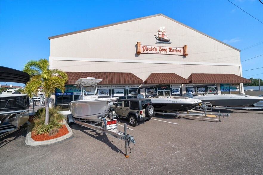 More Photos Of 2400 Bayshore Blvd, Dunedin Marina For Sale