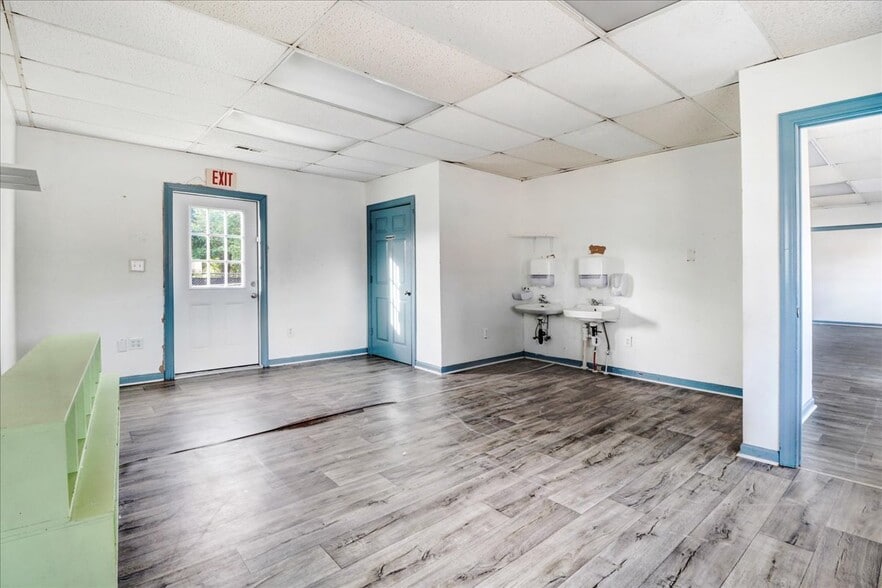 More Photos Of 651 N Brightleaf Blvd, Smithfield Daycare Center For Sale