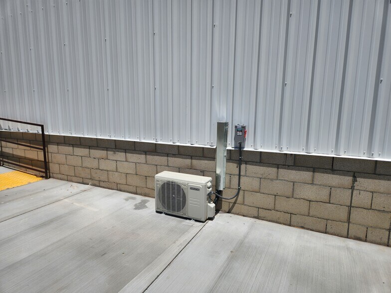 More Photos Of 17454 Adelanto Rd, Adelanto Distribution For Sale