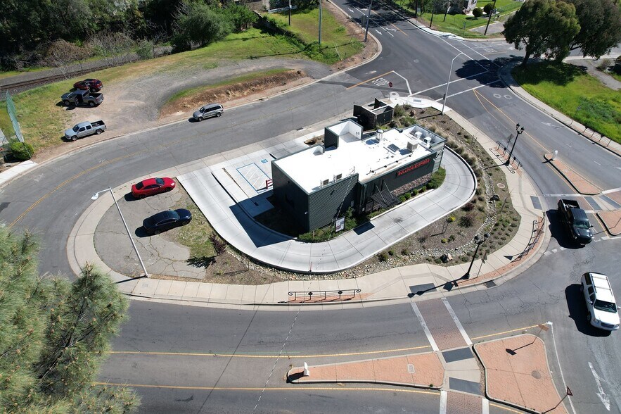 More Photos Of 1355 Washington Ave, Oroville Fast Food For Sale