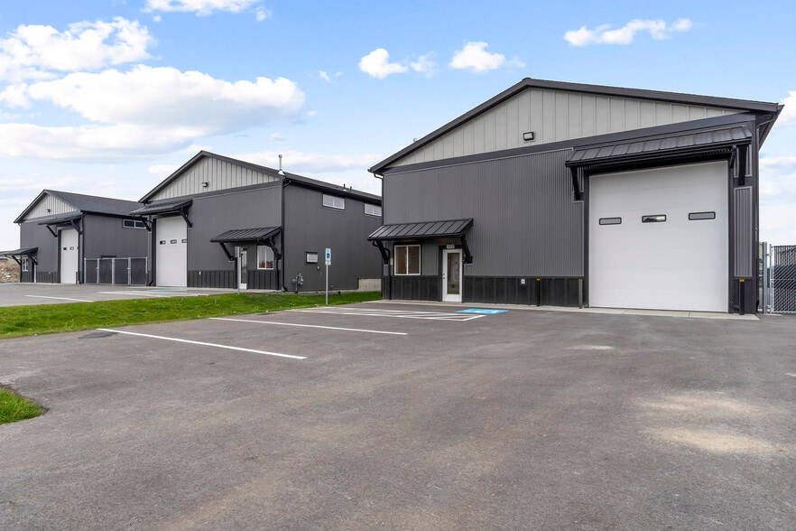 More Photos Of 3493 W Daugharty Loop, Hayden Industrial For Lease