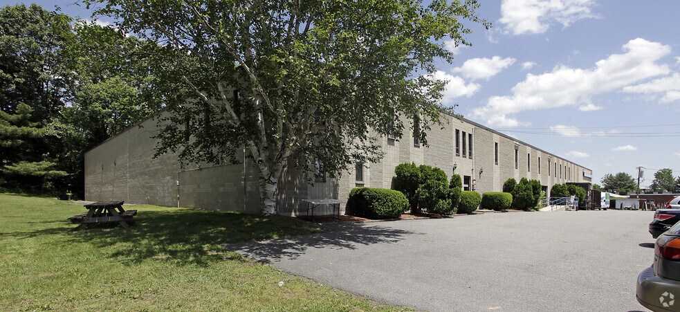 More Photos Of 19 Craig Rd, Acton Warehouse For Lease