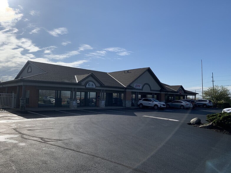 More Photos Of 7939 Morris Rd, Fairfield Township General Retail For Lease