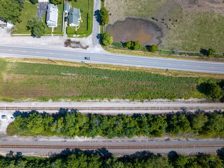 More Photos Of 300 Railroad Ave, Wheeler Auto Repair For Sale