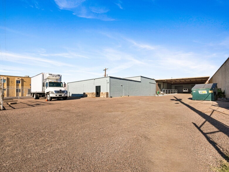 More Photos Of 4239 N 40th Ave, Phoenix Warehouse For Lease