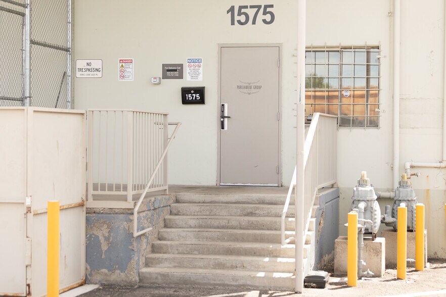 More Photos Of 1575 Crane Way, Sparks Warehouse For Lease