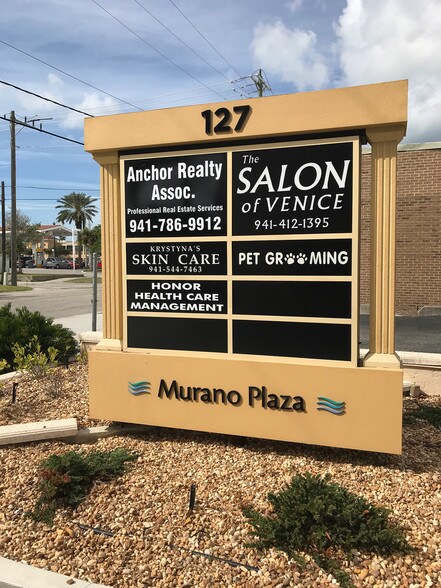 More Photos Of 127 Tampa Ave E, Venice Storefront Retail Office For Sale