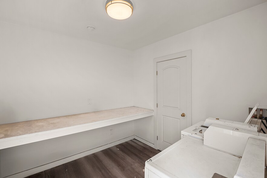 More Photos Of 2004 27th Ave, Oakland Apartments For Sale