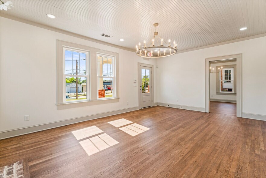 More Photos Of 56 Atlanta St, McDonough Office For Sale