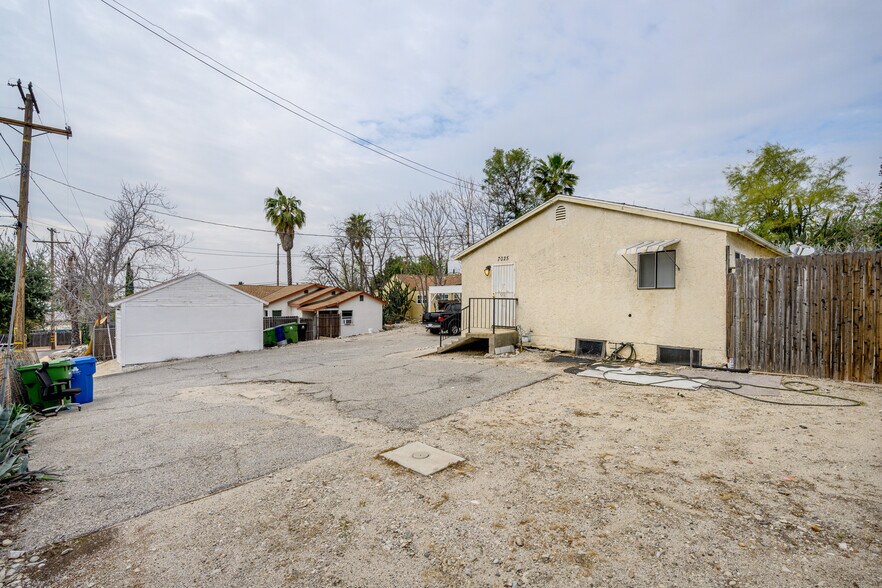 More Photos Of 7025 Day St, Tujunga Multifamily For Sale