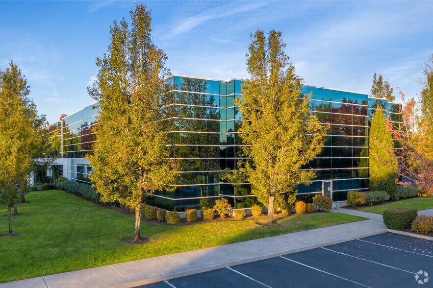 More Photos Of 201 NE Park Plaza Dr, Vancouver Unknown For Sale