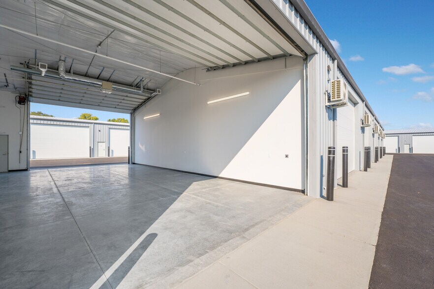 More Photos Of 300 Wellhouse Loop, Richland Self Storage For Lease