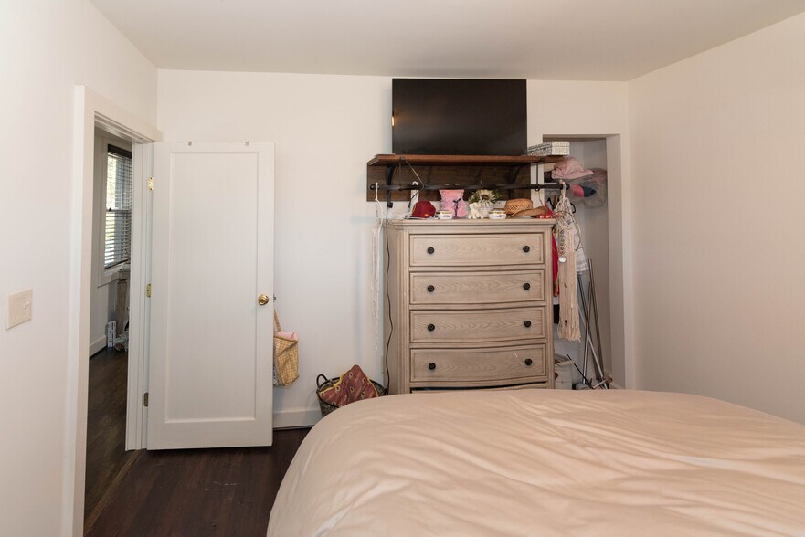 More Photos Of , Arbutus Multifamily For Sale