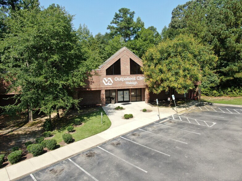 More Photos Of 3305 Sungate Blvd, Raleigh Medical For Sale