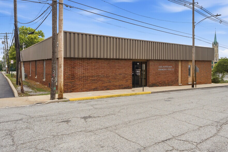 More Photos Of 12 W Lincoln St, Belleville Medical For Sale