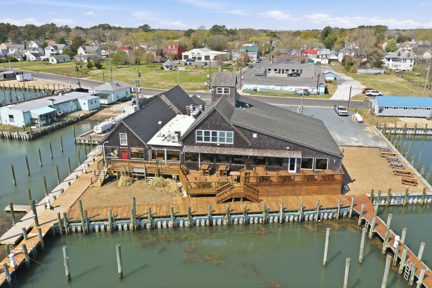 More Photos Of 17 Atlantic Ave, Wachapreague Restaurant For Sale