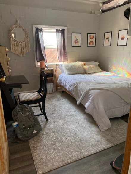 More Photos Of 506 N Martin Ave, Muncie Storefront Retail Residential For Sale