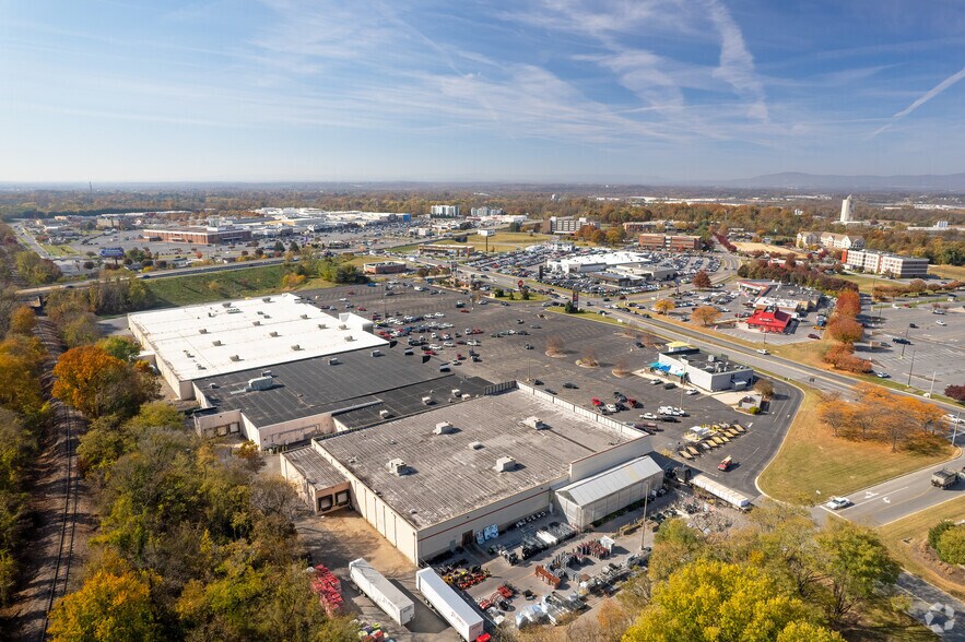More Photos Of 1701-1729 Massey Blvd, Hagerstown Freestanding For Lease