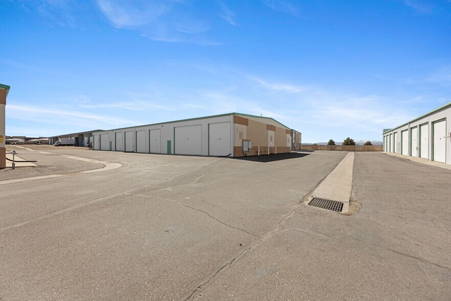 More Photos Of 14200 E Otero Ave, Englewood Self Storage For Sale