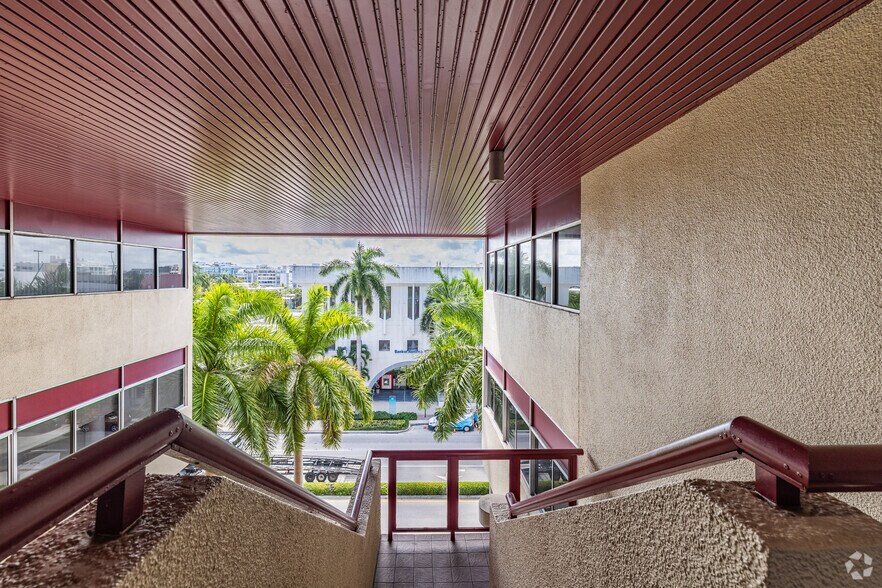 More Photos Of 1111 Kane Concourse, Bay Harbor Islands Loft Creative Space For Lease