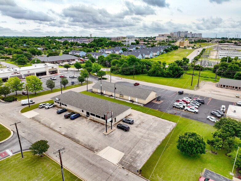 More Photos Of 2601-2603 Trade Pl, Temple Storefront For Lease