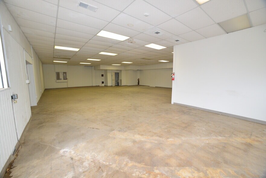 More Photos Of 8012-8022 Centreville Rd, Manassas Park, Manassas Park General Retail For Lease