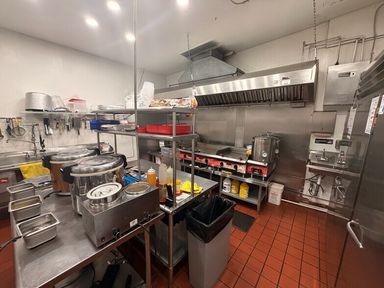 More Photos Of 3116 Stockton Blvd, Sacramento Restaurant For Lease