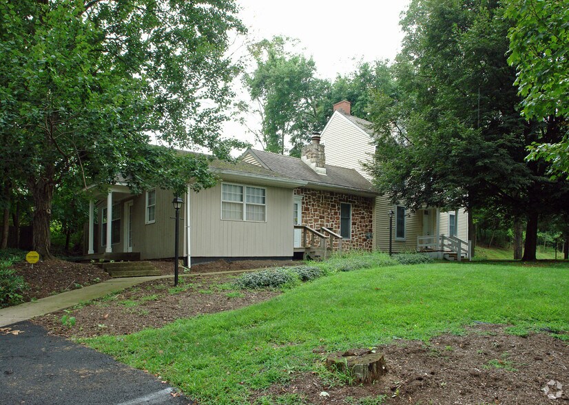 More Photos Of 1105 Taylorsville Rd, Washington Crossing Office Residential For Lease
