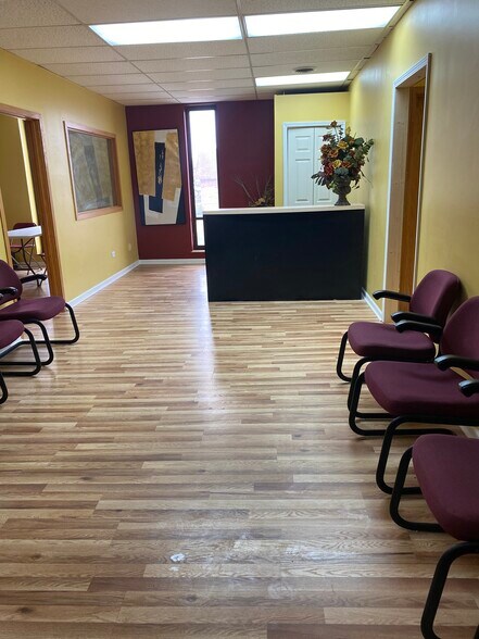 More Photos Of 18350 Kedzie Ave, Homewood Loft Creative Space For Lease