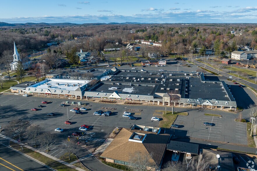 More Photos Of 836 Park Ave, Bloomfield General Retail For Lease