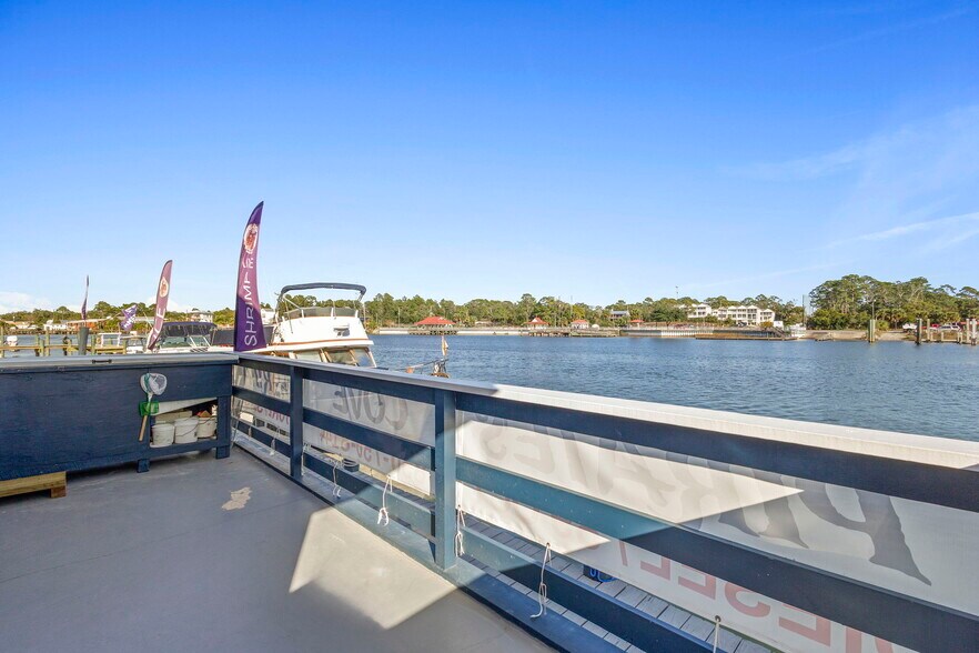 More Photos Of 275 Timber Island Rd, Carrabelle Restaurant For Sale