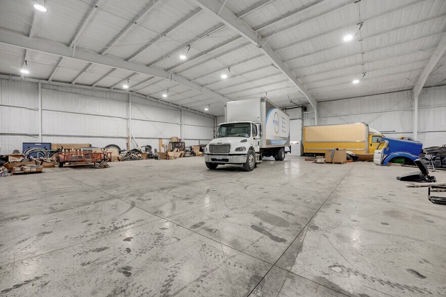 More Photos Of 22800 Highway H, Sedalia Manufacturing For Sale
