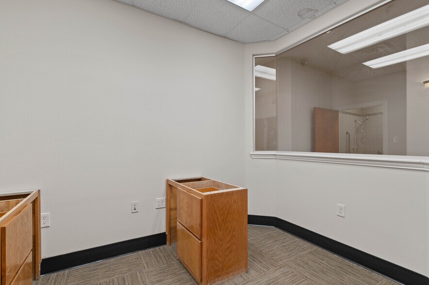 More Photos Of 3605 Interstate 30, Mesquite Medical For Lease