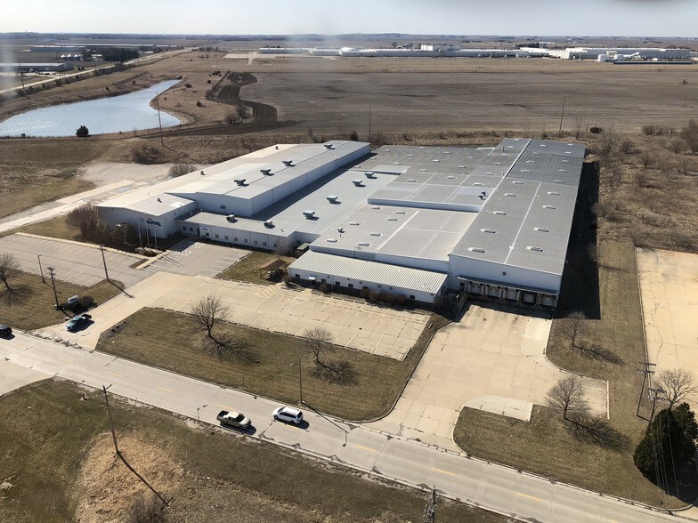 More Photos Of 2224 W College Ave, Normal Manufacturing For Lease
