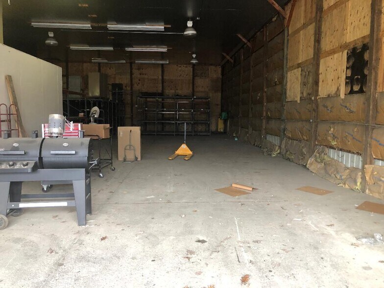More Photos Of Beatty Rd, Latrobe Warehouse For Lease