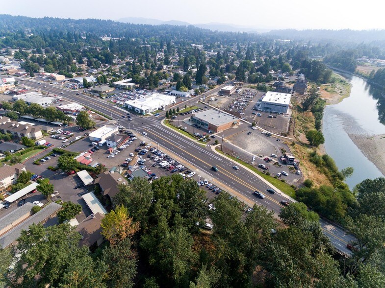 More Photos Of 20155 McLoughlin Blvd, Gladstone Land For Lease