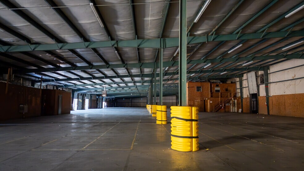 More Photos Of 1139 County Road 67, Myrtle Distribution For Sale