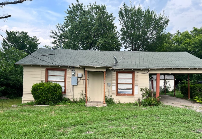 More Photos Of 808 N Goliad St, Rockwall Office Residential For Sale