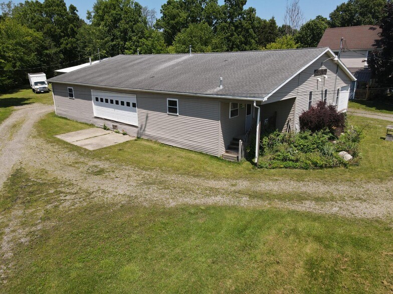More Photos Of 120 Vreeland St, North Adams Freestanding For Sale