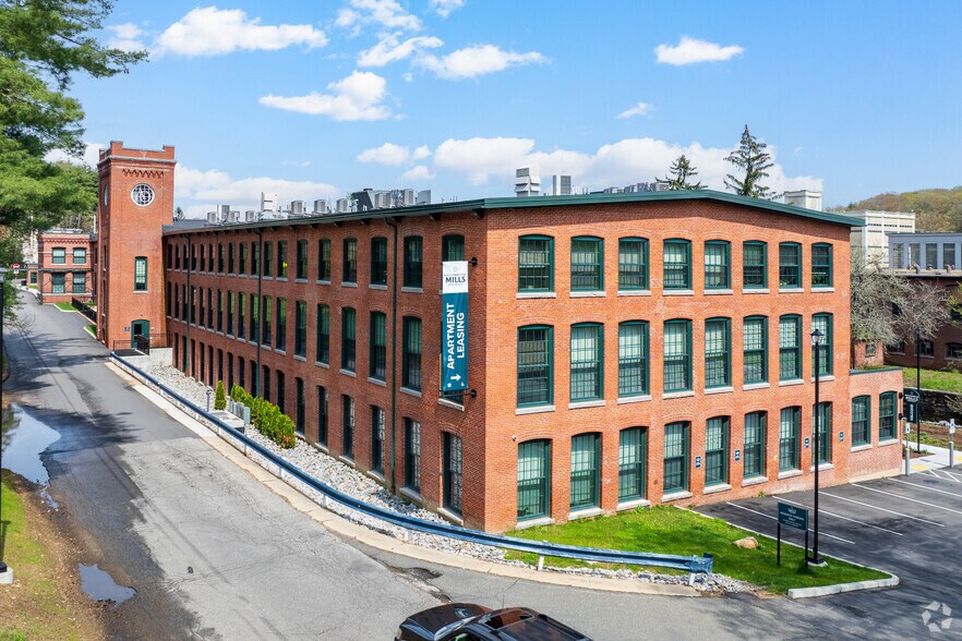 More Photos Of 5-15 Case St, Southbridge Apartments For Sale