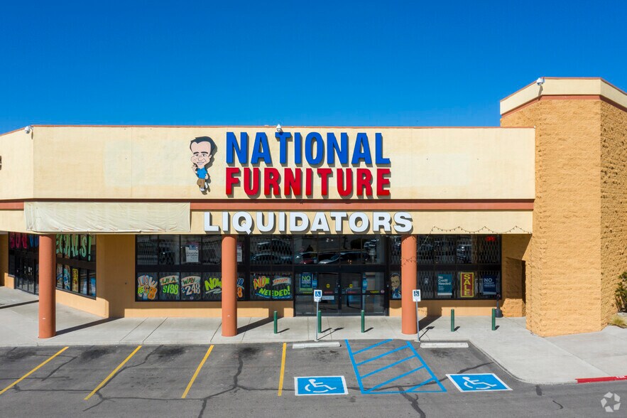More Photos Of 3301 Menaul Blvd NE, Albuquerque Storefront For Sale