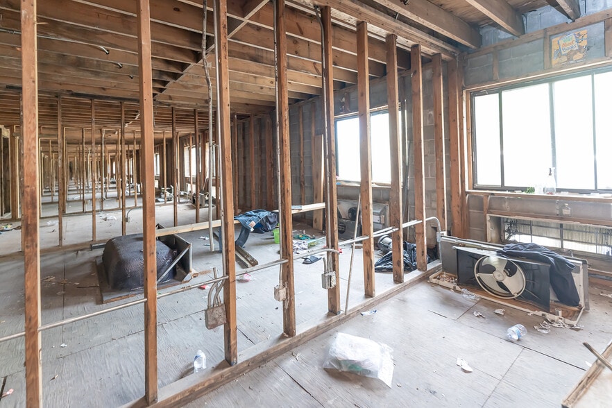 More Photos Of 6020 Shelby Oaks Dr, Memphis Hotel For Sale