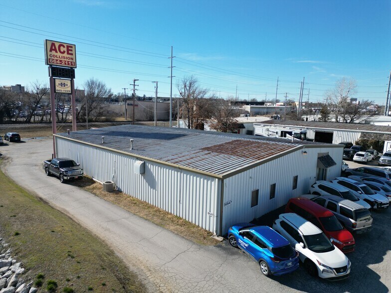 More Photos Of 6535 E Skelly Dr, Tulsa Auto Repair For Lease