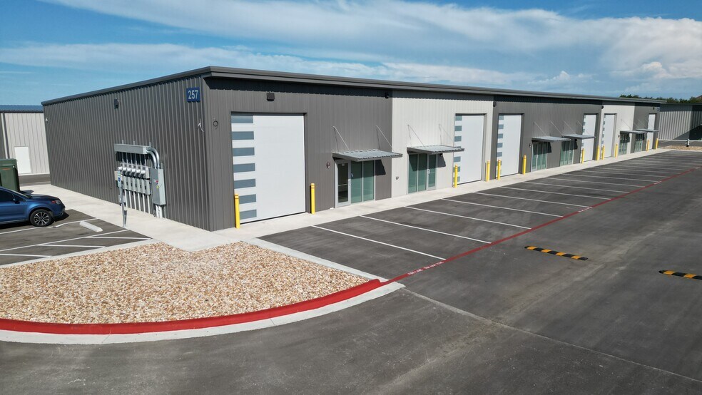 More Photos Of 293 CR 214 rd, Liberty Hill Industrial For Lease