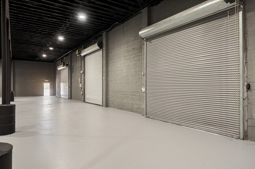 More Photos Of 3080 W Sheridan St, Hollywood Manufacturing For Lease