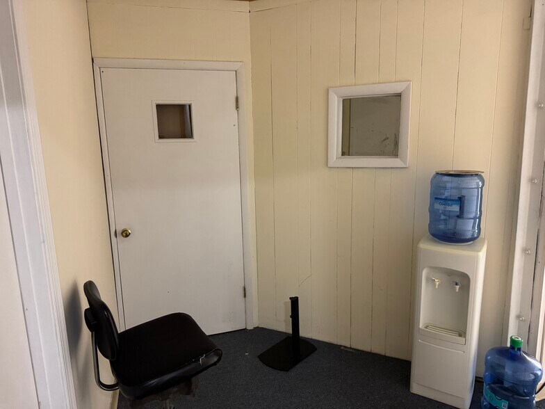 More Photos Of 25367 Lankford Hwy, Onley Light Distribution For Lease